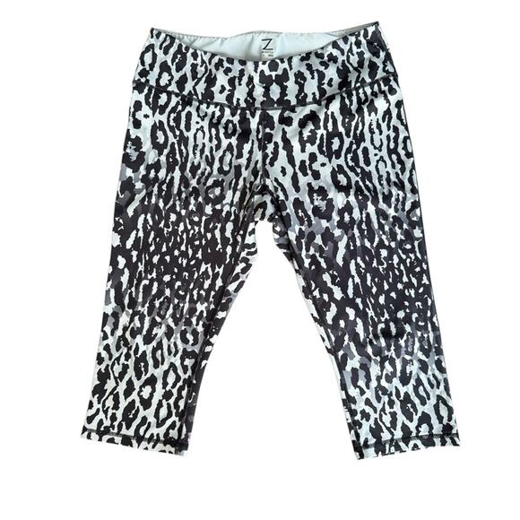 Z by Zella Cheetah Print Crop Active Workout Leggings Size Large - Picture 1 of 3